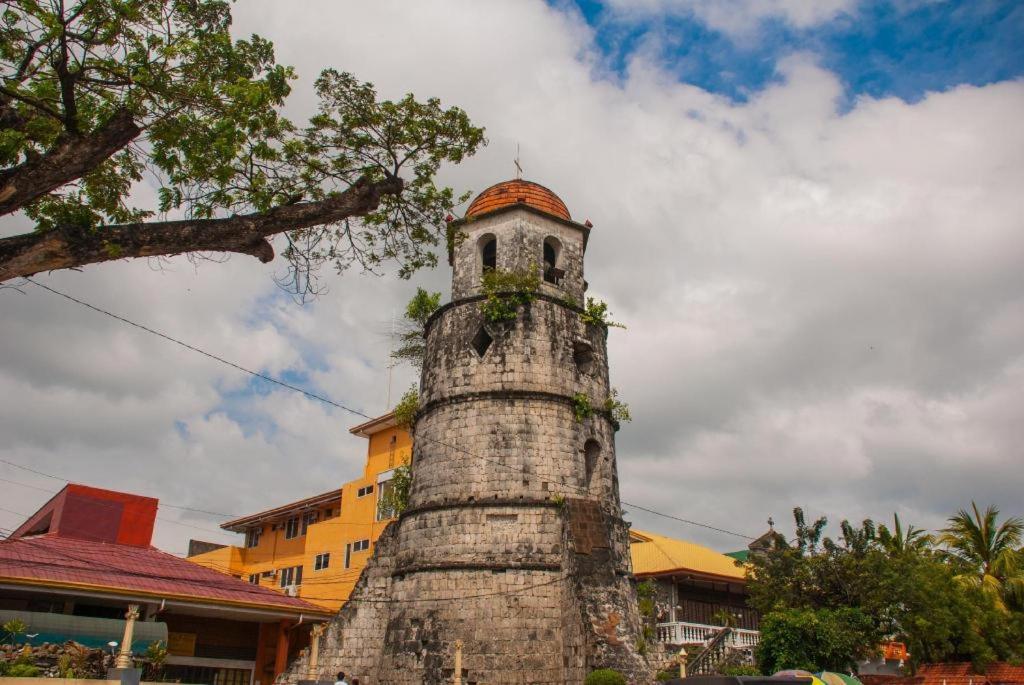 Albergue Lufian Dormitel Dumaguete City Exterior foto